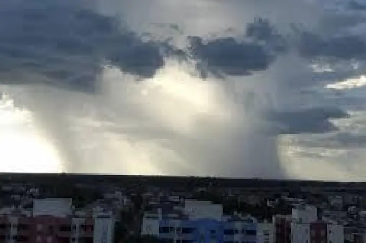 Frente fria avança e leva chuva a grande parte do RS neste sábado