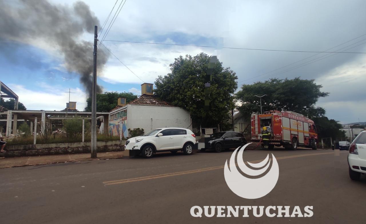 Incêndio em lixo próximo a escola Caras Pintadas assusta pais