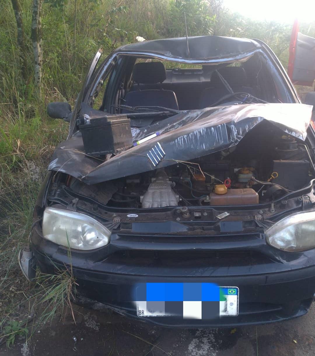 Mulher fica ferida em capotamento na RS 420
