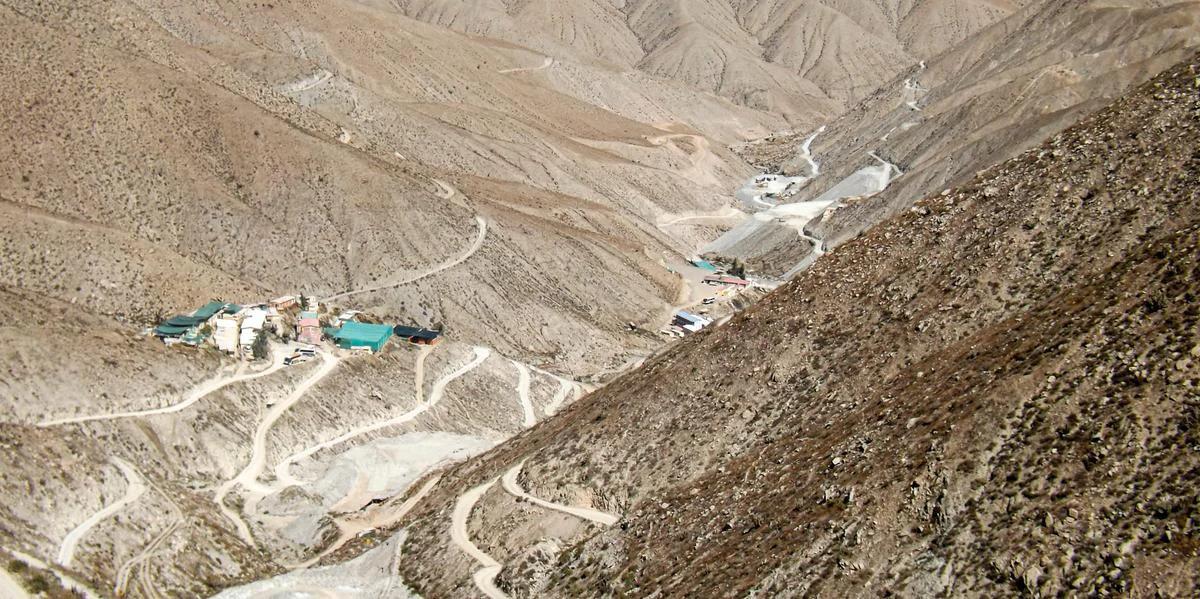 Incêndio em mina de ouro no Peru deixa 27 mortos