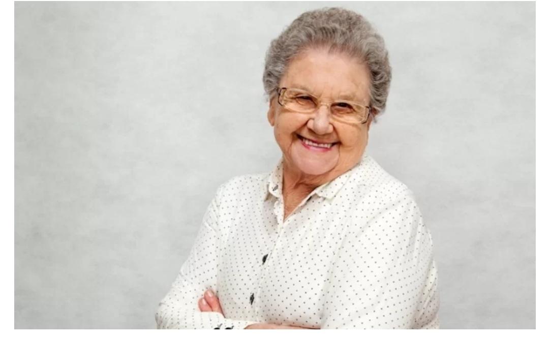 Morre Vovó Palmirinha, considerada a 