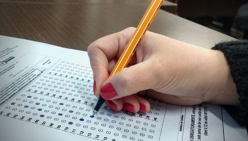 Mais de 800 vagas abertas em concursos públicos no RS