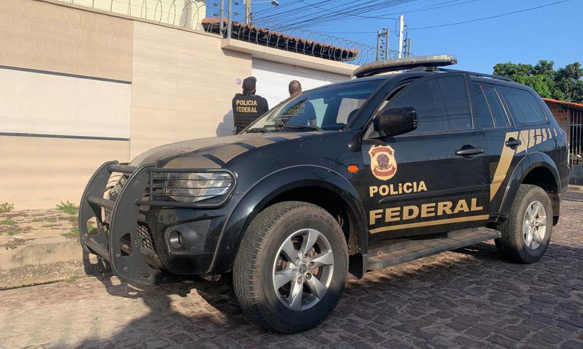 Operação policial investiga suposto desvio de R$ 2,5 milhões da Caixa