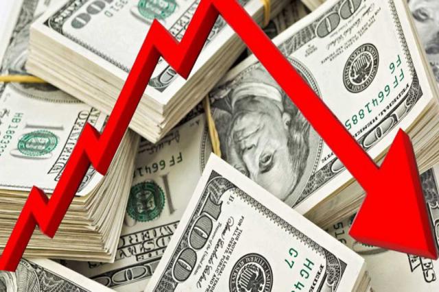 Dólar recua 0,27% a R$ 4,9680; Ibovespa sobe 1ª vez em agosto