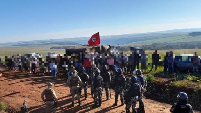 MST realiza invasão em propriedade rural catarinense