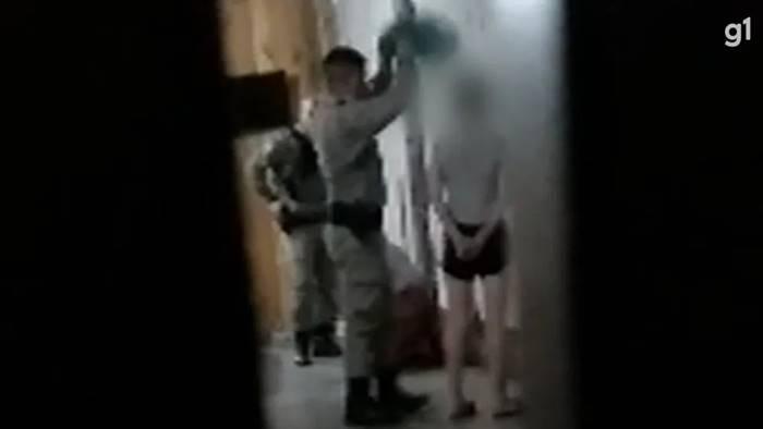 PM's que cobriram cabeça de mulher são condenados a 10 anos de prisão