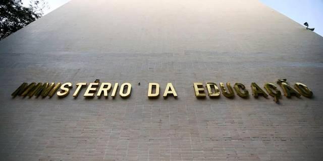 União dos Estudantes convoca protestos contra bloqueio de verbas no Ministério da Educação