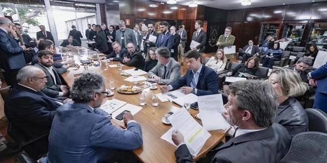 Votação da PEC do Hino é adiada na Assembleia do RS