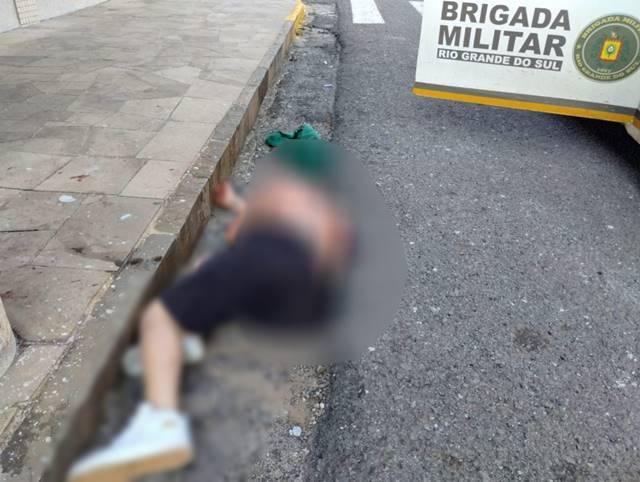 Home sofre linchamento após cometer assalto no centro de Passo Fundo