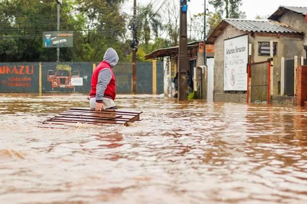 Mais de 354 mil pessoas foram afetadas pelas chuvas no RS