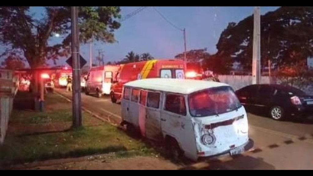 Tragédia em Londrina: Três crianças morrem atropeladas por Kombi na saída da escola