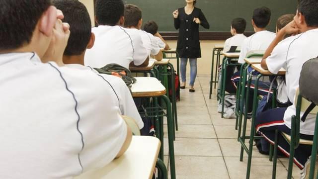 Governo institui poupança para estudantes do ensino médio