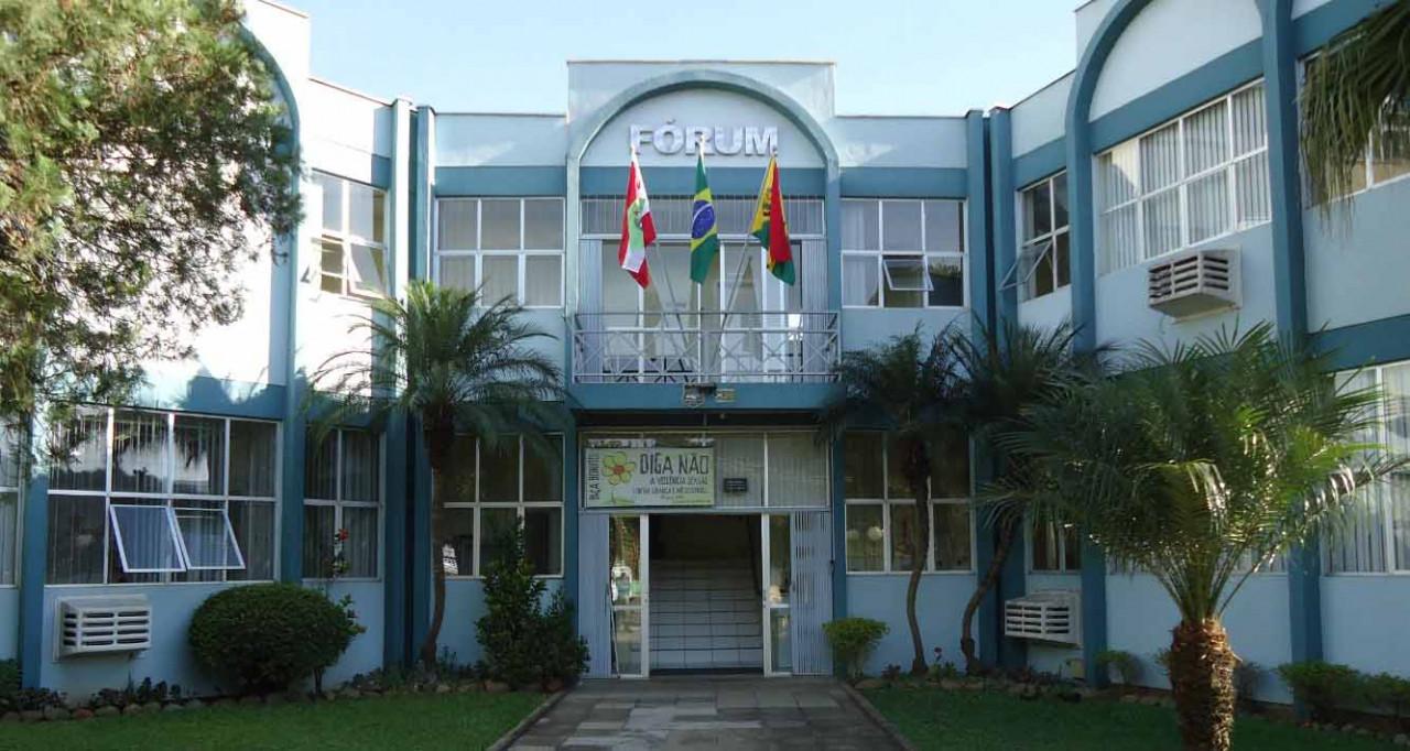 Idoso de 80 anos condenado a 54 anos de prisão por estupro é preso em Ipumirim SC