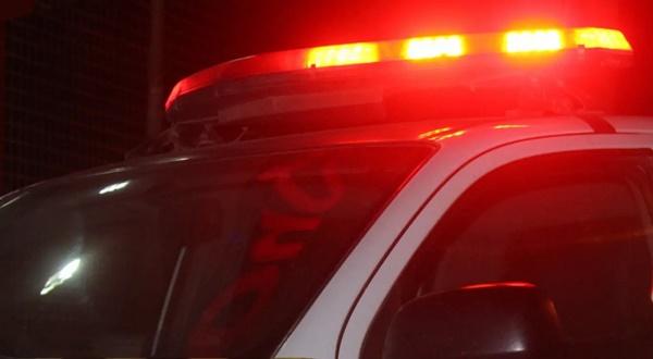 Mulher morre durante manobra de trator