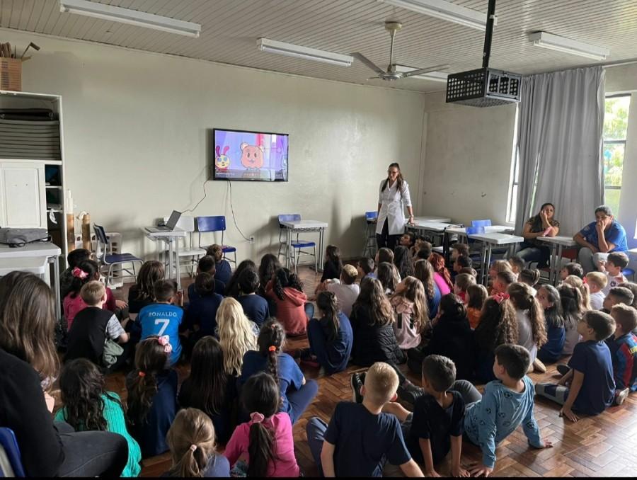 O Setor de Odontologia da Secretaria da Saúde promoveu ações voltadas para a saúde bucal