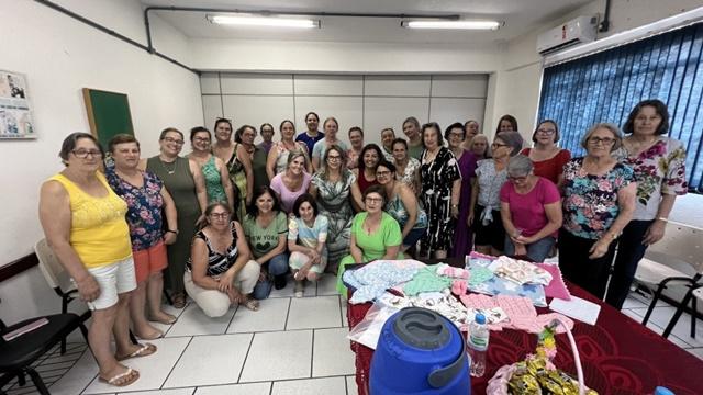 Reconhecimento aos voluntários do programa acolher em Erechim