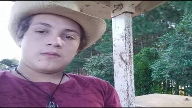 Jovem morre após ser atingido por raio em SC