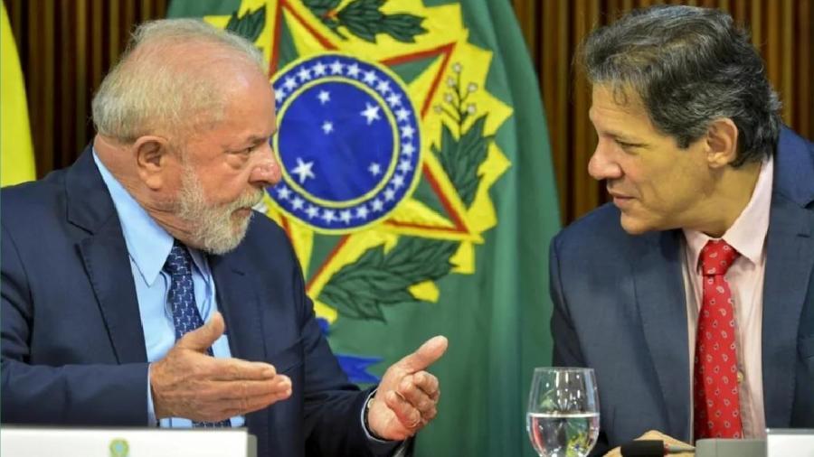 Lula se opõe à 'taxa das blusinhas' mas sinaliza que não vetará a medida
