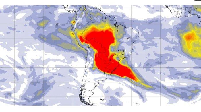 Chuva melhora qualidade do ar, mas situação permanece 'insalubre para grupos sensíveis' no RS