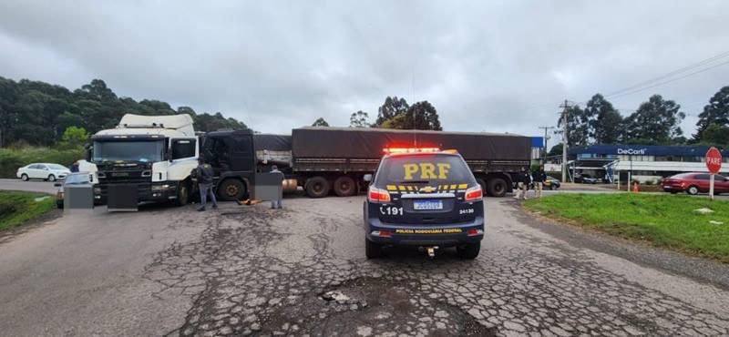 Colisão entre duas carretas na BR-285 em Passo Fundo