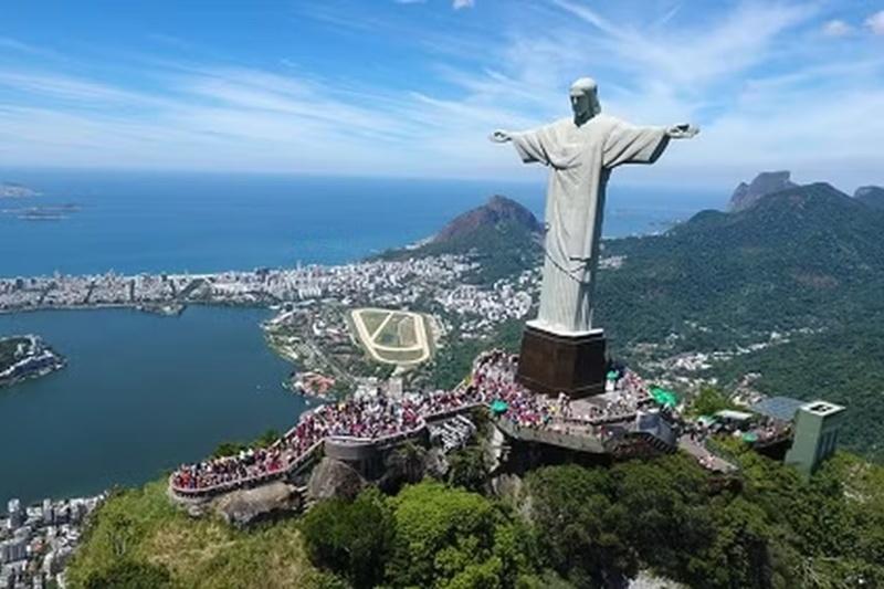 Turista gaúcho morre após passar mal na escadaria do Corcovado, no Rio de Janeiro