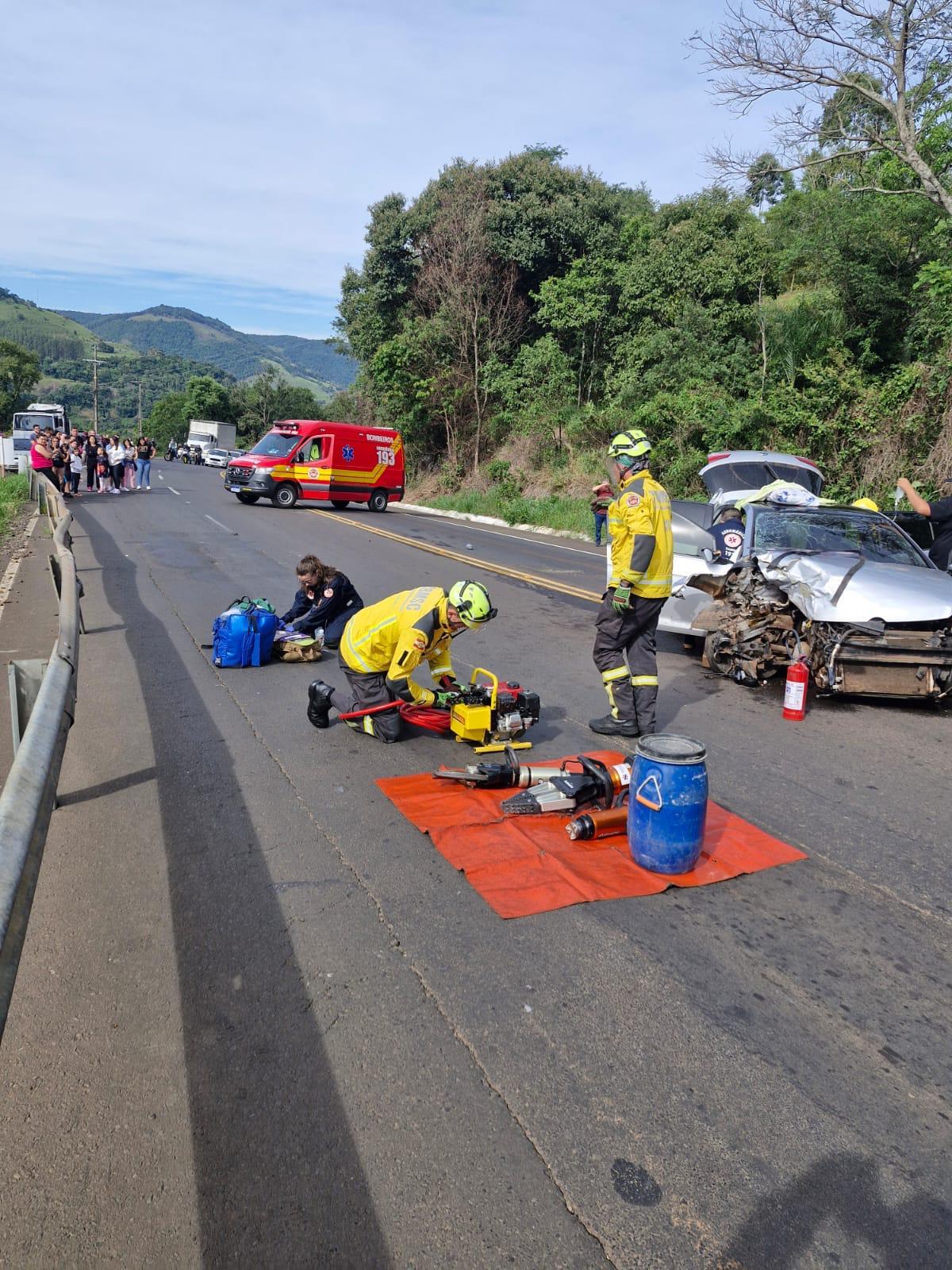 Grave acidente deixa nove feridos na SC-480, próximo ao Goio-ên