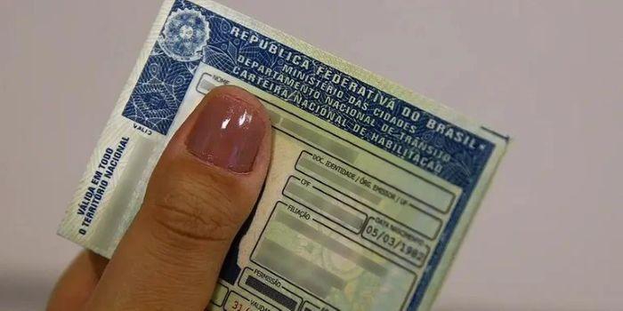 Lula veta exame toxicológico obrigatório para obter primeira habilitação