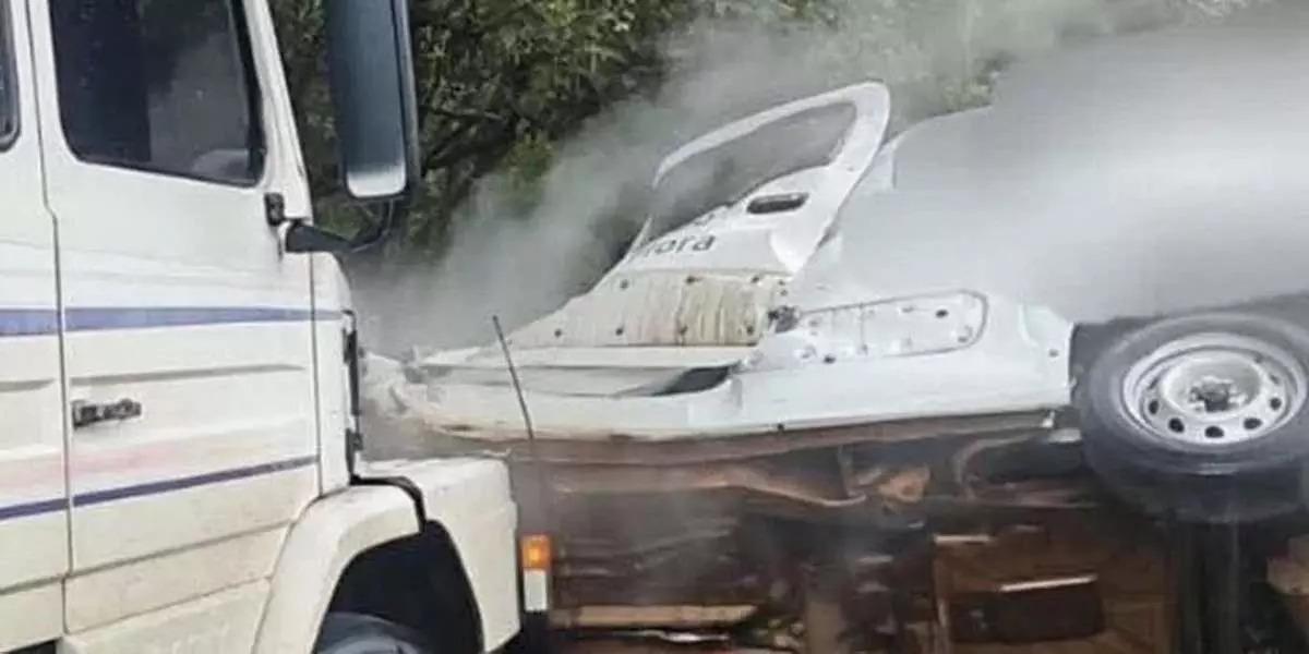 Acidente na RS-342 entre carreta e van deixa uma pessoa morta