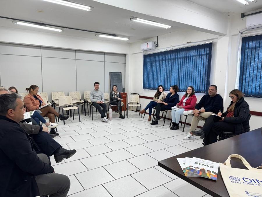 Erechim realiza roda de conversa sobre políticas públicas para migrantes