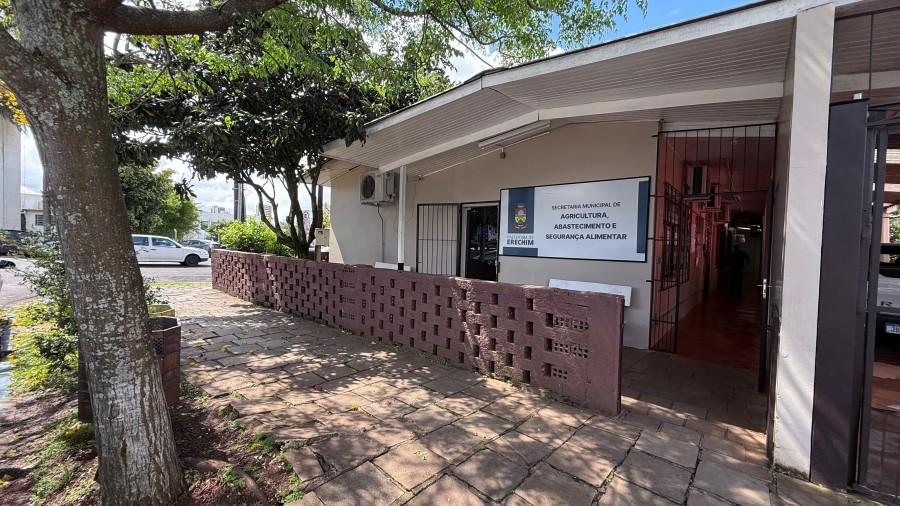 Produtores rurais devem solicitar abertura e manutenção de valas para silagem