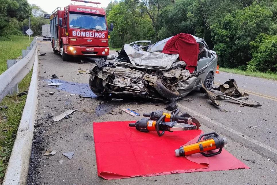 Grave acidente na BR-153 deixa motorista morto na região de Irani