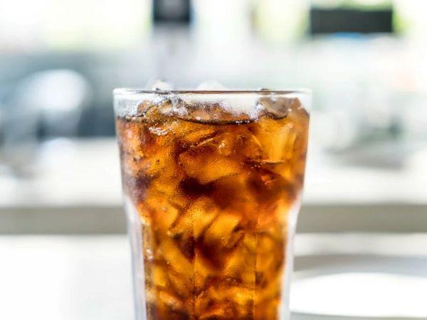 Refrigerante zero é realmente saudável? Mitos e riscos à saúde