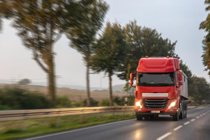 Tentativa de greve dos caminhoneiros não avança, rodovias continuam livres