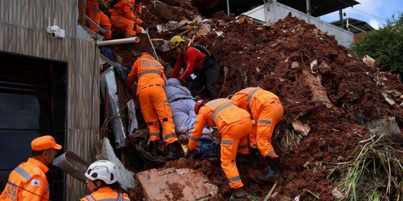 Chega a 46 o total de mortos após fortes chuvas na Zona da Mata Mineira