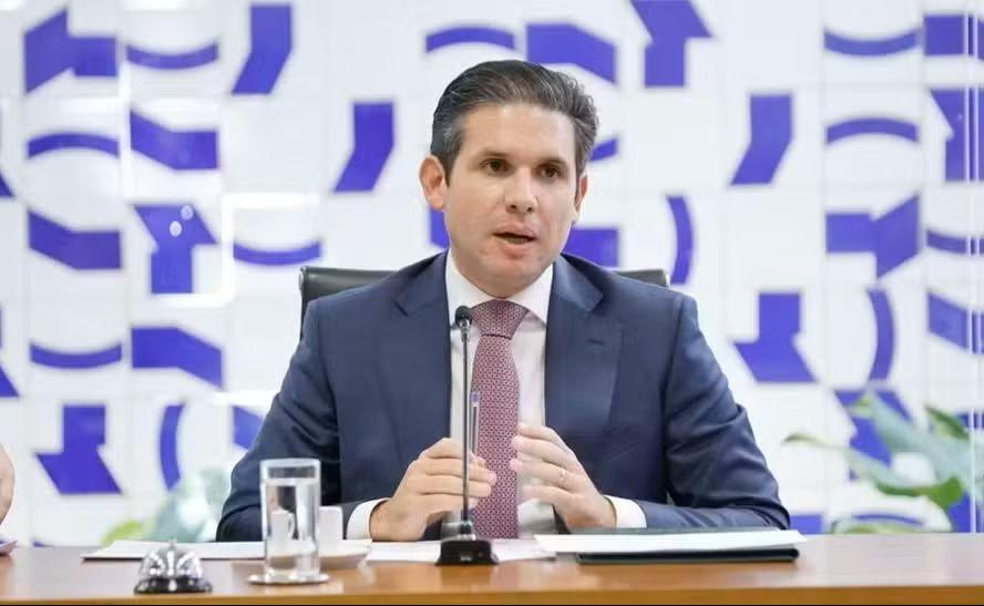 Motta encaminha PEC que propõe o fim da escala 6x1 à comissão da Câmara