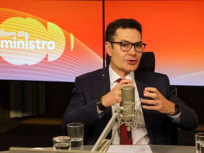 Tarifa zero no transporte público entra em debate no governo Lula