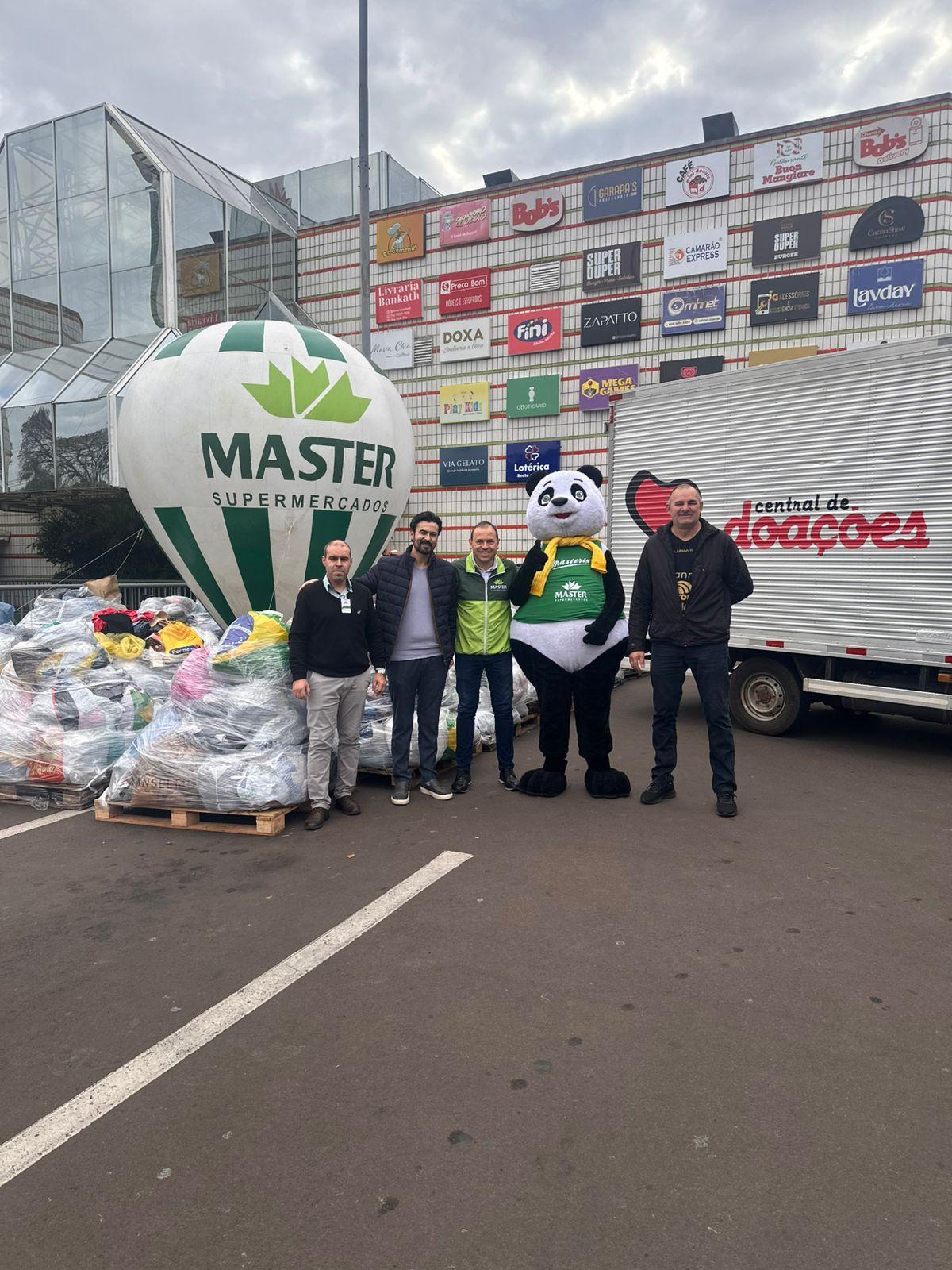 Grupo Master mobiliza campanha do agasalho e transforma lojas em pontos de coleta para a comunidade