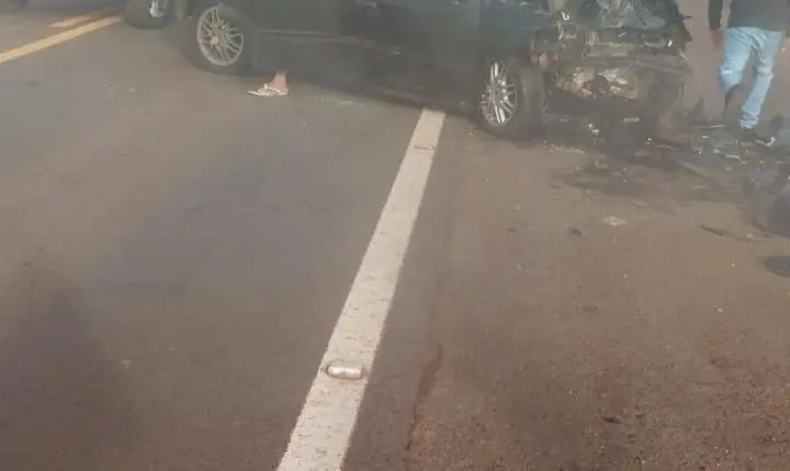 Acidente entre dois carros deixa cinco feridos na RS-480 entre Erechim e Barão de Cotegipe